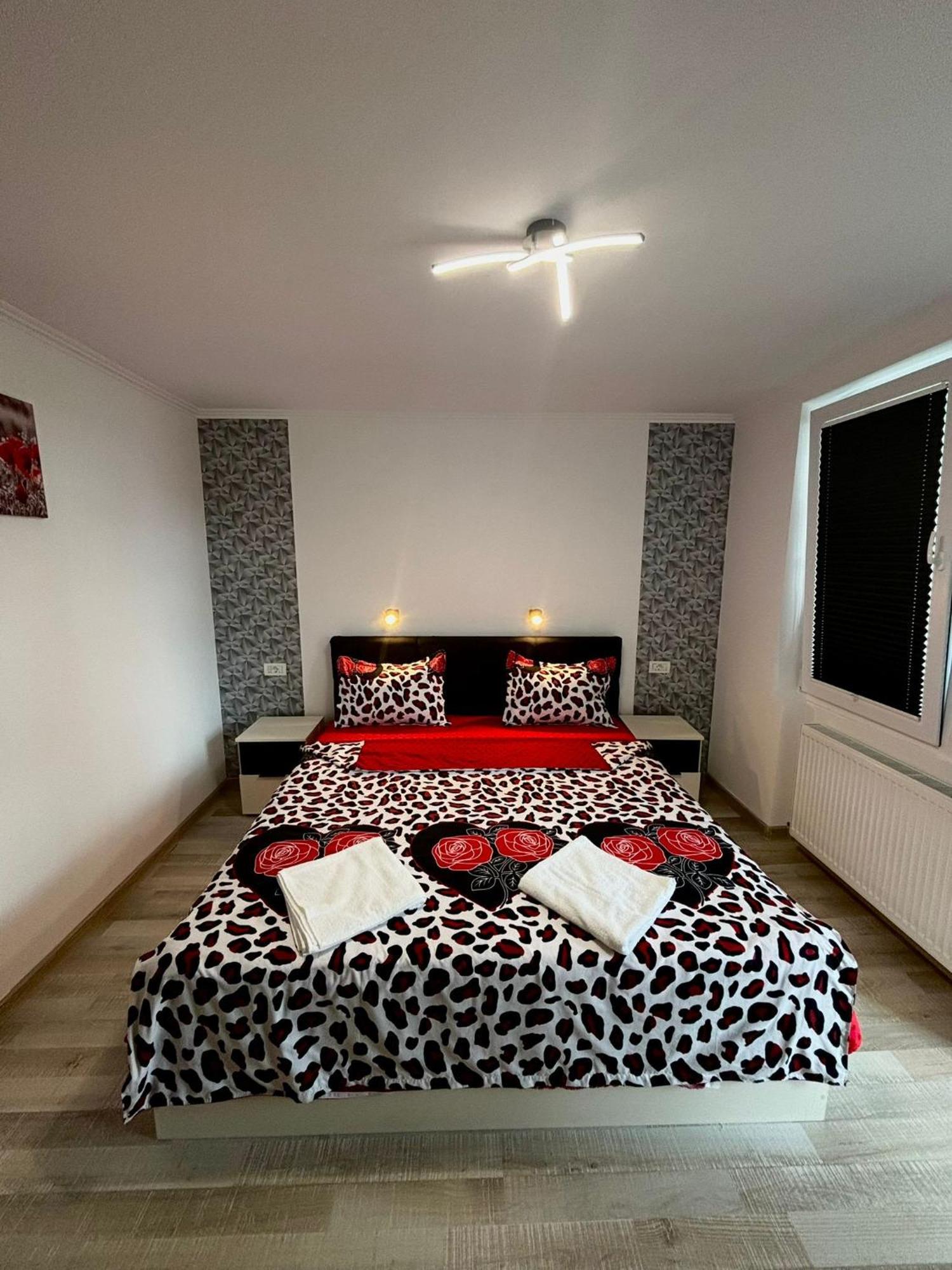 Calypso Rooms Făgăraş Εξωτερικό φωτογραφία