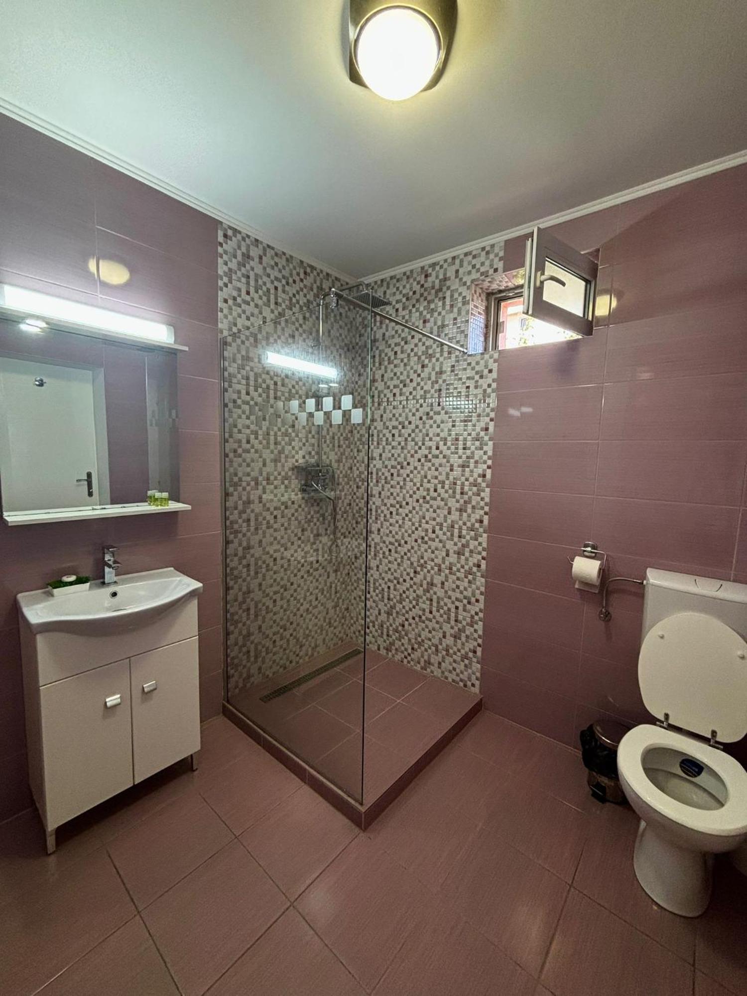 Calypso Rooms Făgăraş Εξωτερικό φωτογραφία